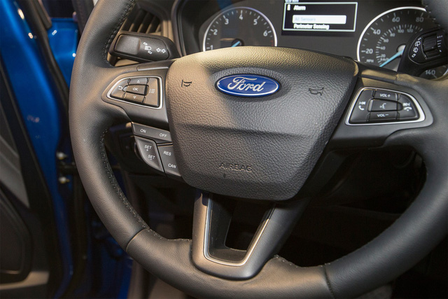 Ford EcoSport 2018 tại Việt Nam đã bị cắt những trang bị gì so với bản Mỹ?